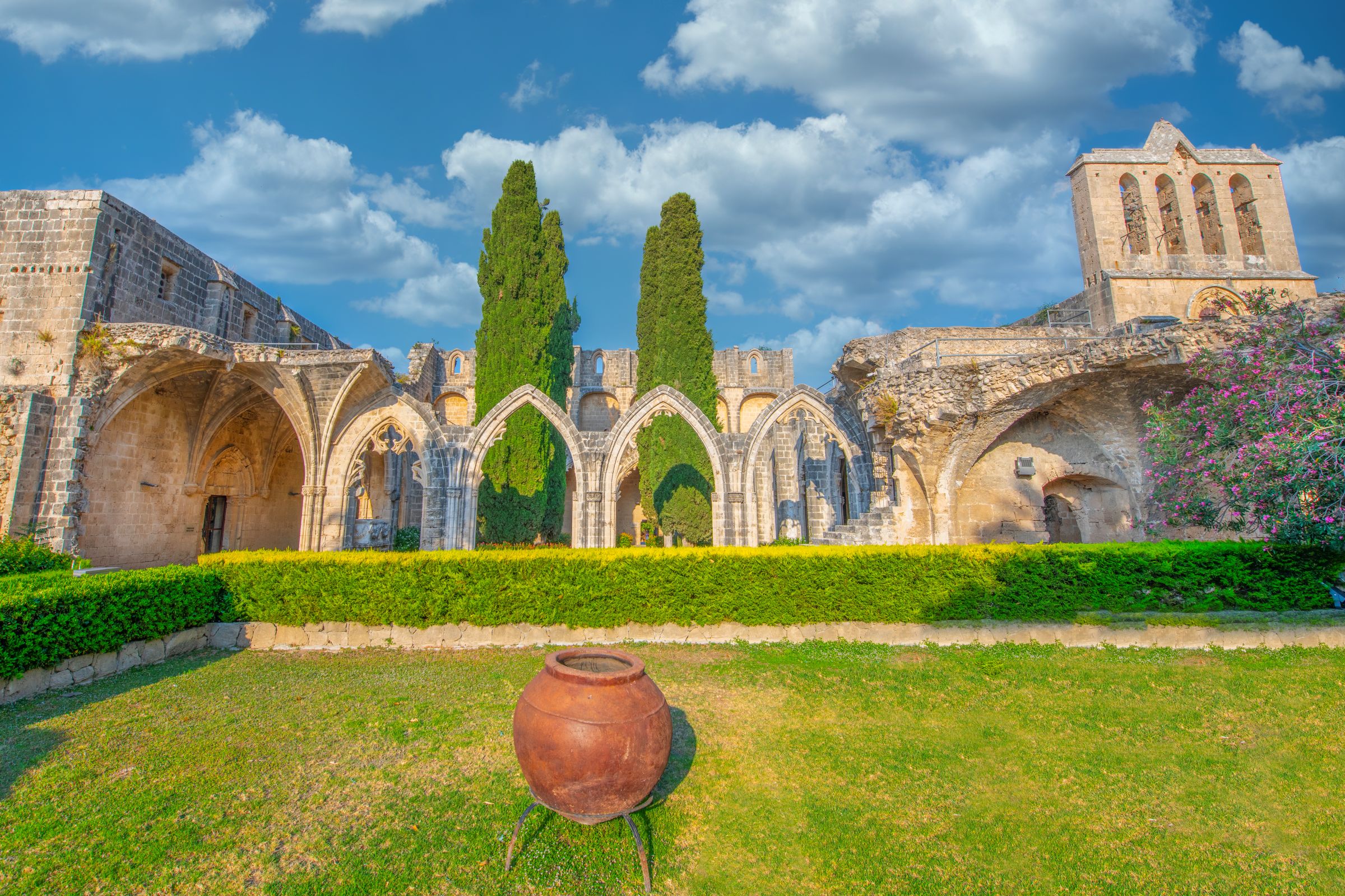 Girne Bellapais Manastırı
